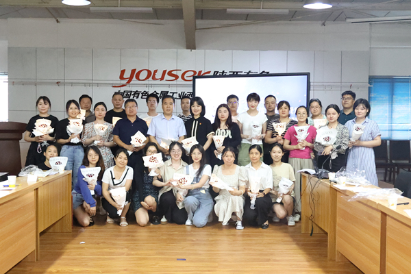  弘揚(yáng)七夕傳統(tǒng)文化  巧手傳遞濃情愛(ài)意  ——公司第五、第六黨支部開(kāi)展聯(lián)學(xué)聯(lián)建主題黨日活動(dòng)