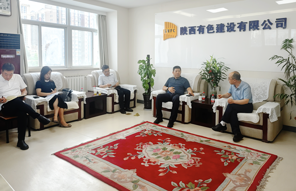 雁塔區(qū)委常委、副區(qū)長焦鳴軍一行來公司座談交流